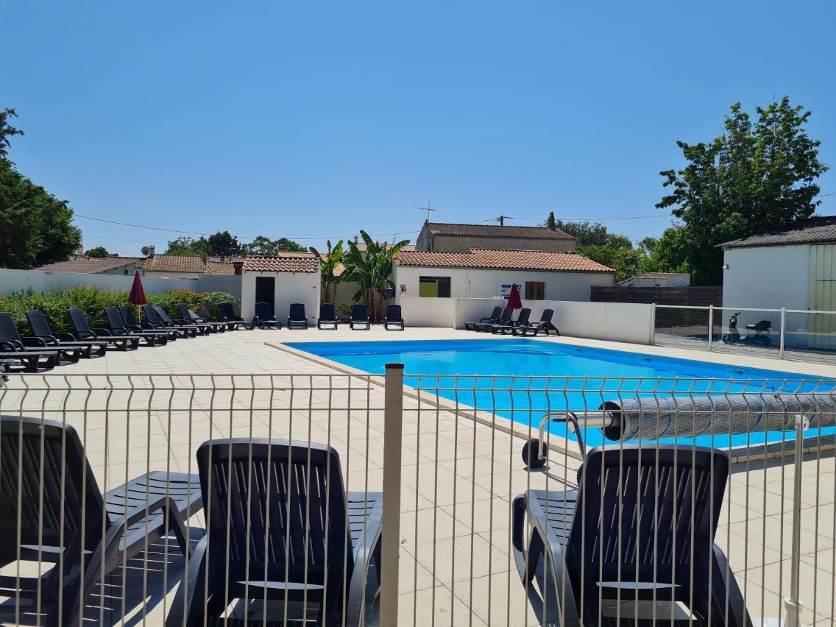 Camping Fleur D'Oleron Saint-Pierre-d'Oleron Exteriör bild