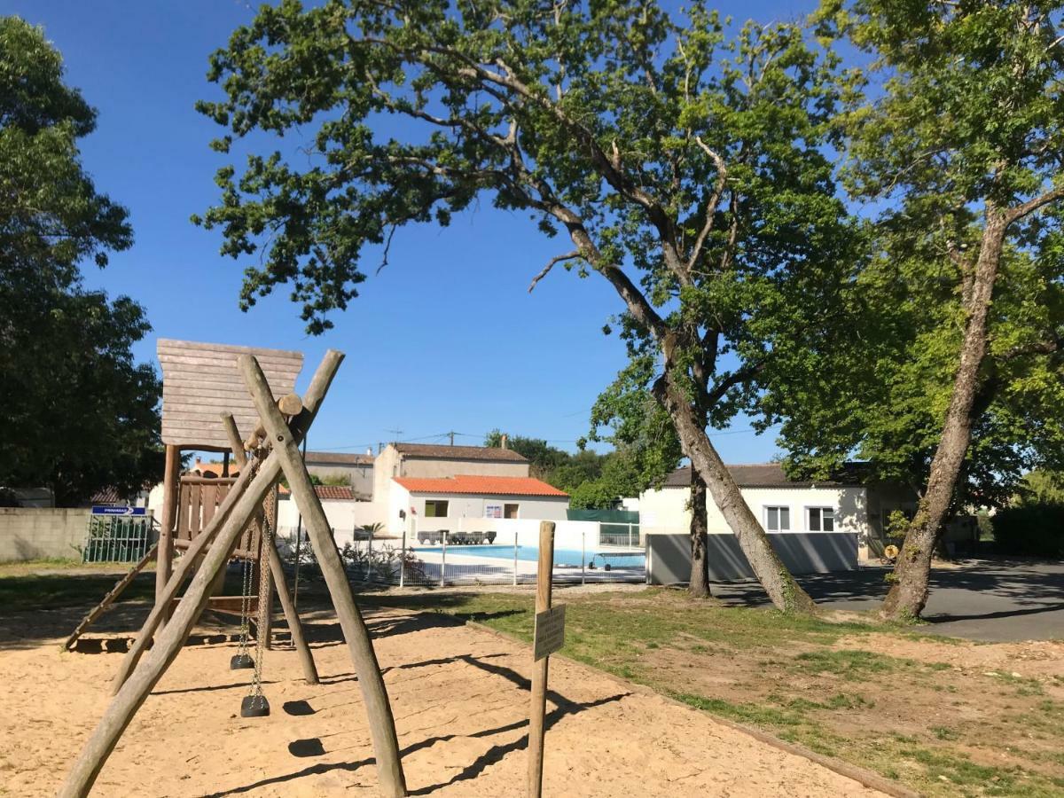 Camping Fleur D'Oleron Saint-Pierre-d'Oleron Exteriör bild